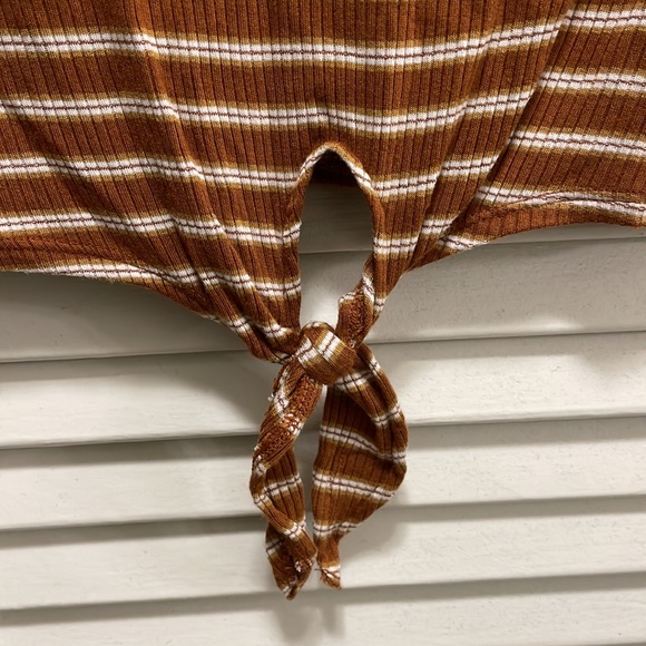 American Eagle Tie Front Orange Striped Shirt (size small) - Picture 4 of 4